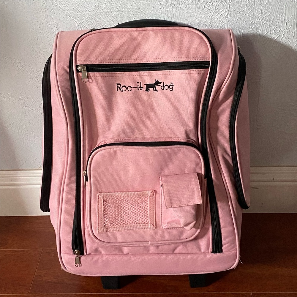 Roc-it Dog cosmetic rolling bag